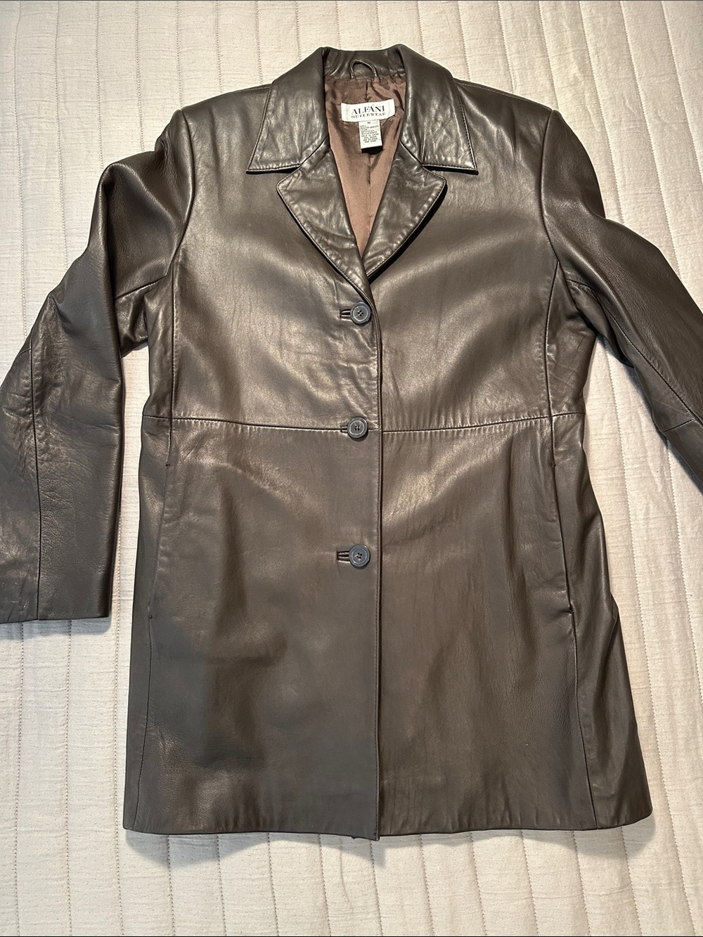 Alfani Women’s Real Leather coat size Medium